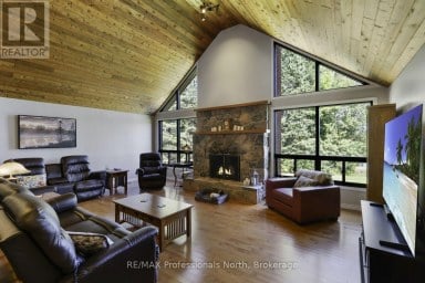 1010 SHAMBA TRAIL Dysart et al (Guilford) Ontario photo 17