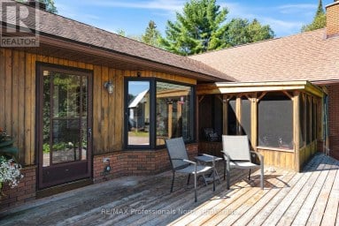 1010 SHAMBA TRAIL Dysart et al (Guilford) Ontario photo 3