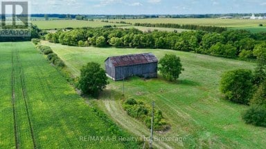 4225 LINE 7 Perth South (Blanshard) Ontario photo 6