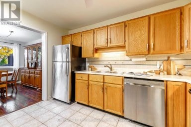 15 - 36 CHAMPLAIN CRESCENT Peterborough (Northcrest Ward 5) Ontario photo 18