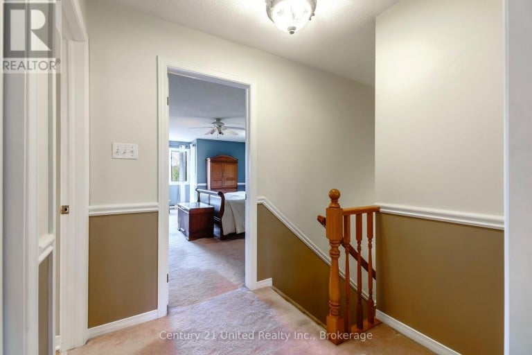 15 - 36 CHAMPLAIN CRESCENT, Peterborough (Northcrest Ward 5), Ontario, K9L1T1