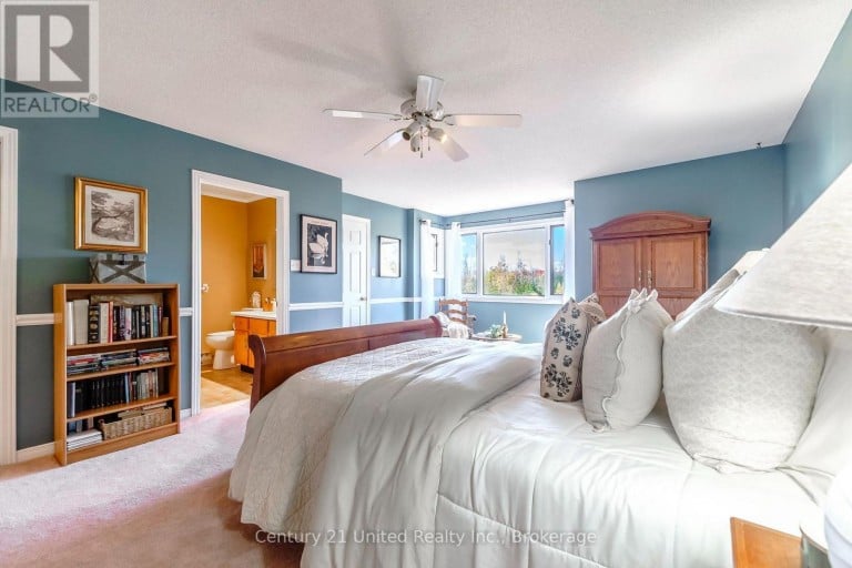 15 - 36 CHAMPLAIN CRESCENT, Peterborough (Northcrest Ward 5), Ontario, K9L1T1