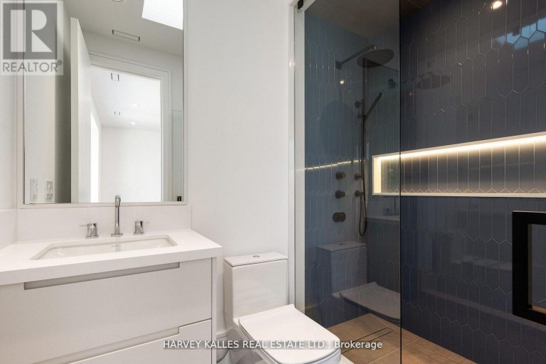 370 GLENGROVE AVENUE W, Toronto (Lawrence Park South), Ontario, M5N1W5