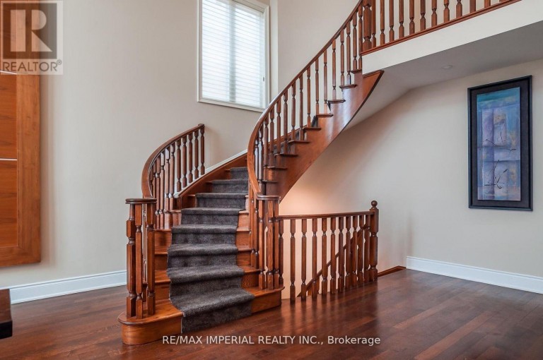 23A MACKAY DRIVE, Richmond Hill (South Richvale), Ontario, L4C6N9