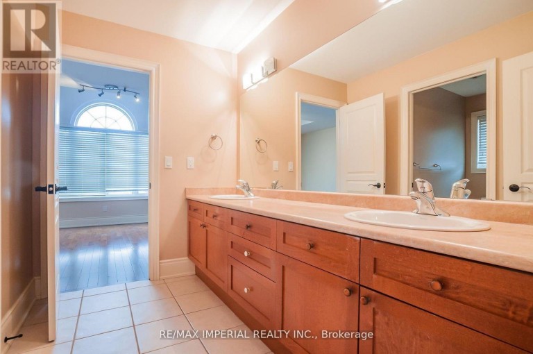 23A MACKAY DRIVE, Richmond Hill (South Richvale), Ontario, L4C6N9