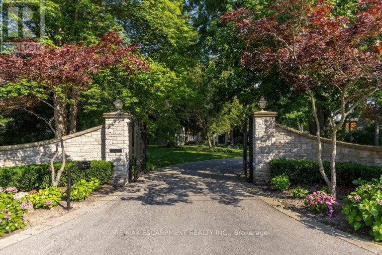 4038 LAKESHORE ROAD, Burlington (Shoreacres), Ontario, L7L1A1