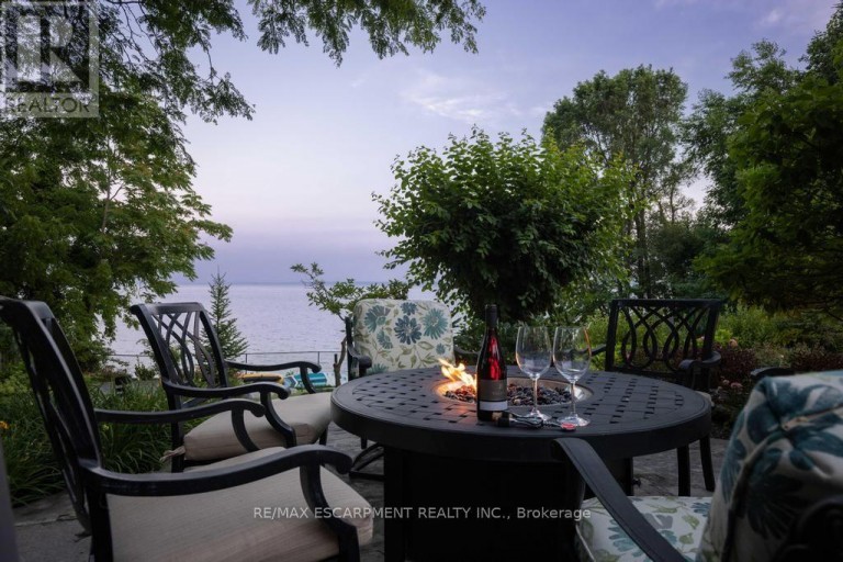 4038 LAKESHORE ROAD, Burlington (Shoreacres), Ontario, L7L1A1