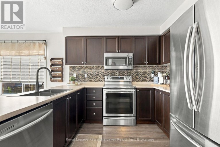 12 LUCAS CRESCENT, Kawartha Lakes (Lindsay), Ontario, K9V0C5