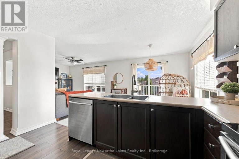 12 LUCAS CRESCENT, Kawartha Lakes (Lindsay), Ontario, K9V0C5