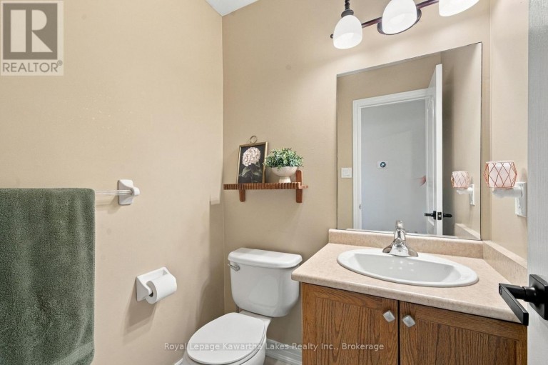 12 LUCAS CRESCENT, Kawartha Lakes (Lindsay), Ontario, K9V0C5