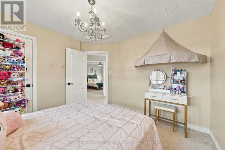 12 LUCAS CRESCENT, Kawartha Lakes (Lindsay), Ontario, K9V0C5