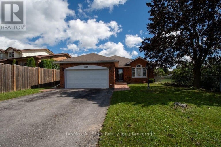 1921 MAPLERIDGE DRIVE, Peterborough (Monaghan Ward 2), Ontario, K9K1R1