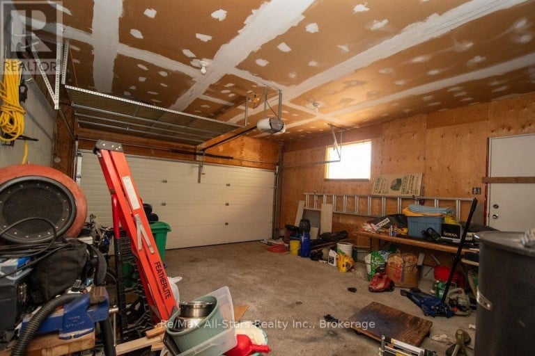 1921 MAPLERIDGE DRIVE, Peterborough (Monaghan Ward 2), Ontario, K9K1R1