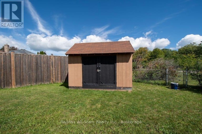 1921 MAPLERIDGE DRIVE, Peterborough (Monaghan Ward 2), Ontario, K9K1R1