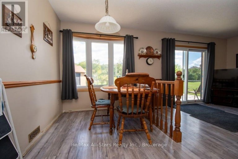 1921 MAPLERIDGE DRIVE, Peterborough (Monaghan Ward 2), Ontario, K9K1R1