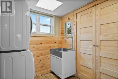 199 & 213 LEONE'S COVE LANE, Frontenac Islands (Wolfe Island) Ontario