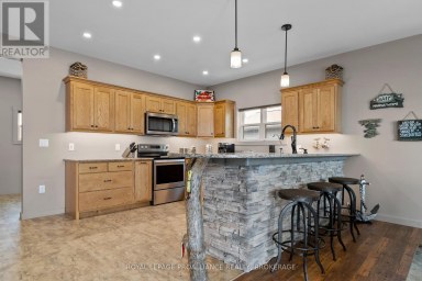 199 & 213 LEONE'S COVE LANE, Frontenac Islands (Wolfe Island) Ontario