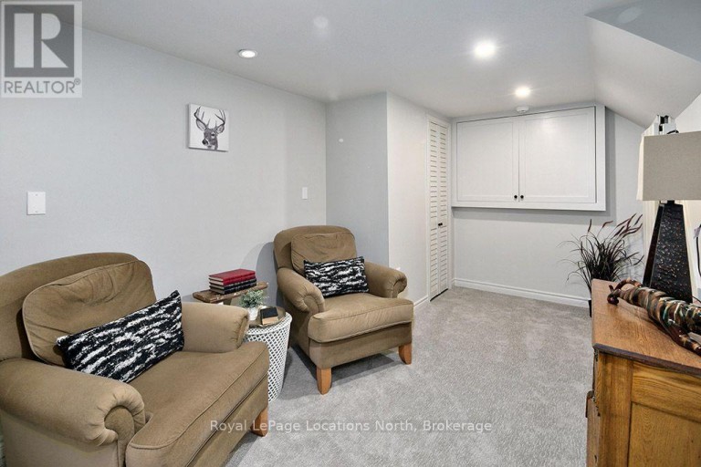 32 NAPIER STREET E, Blue Mountains, Ontario, N0H2P0