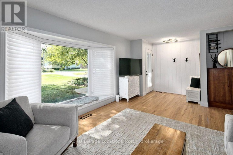 32 NAPIER STREET E, Blue Mountains, Ontario, N0H2P0