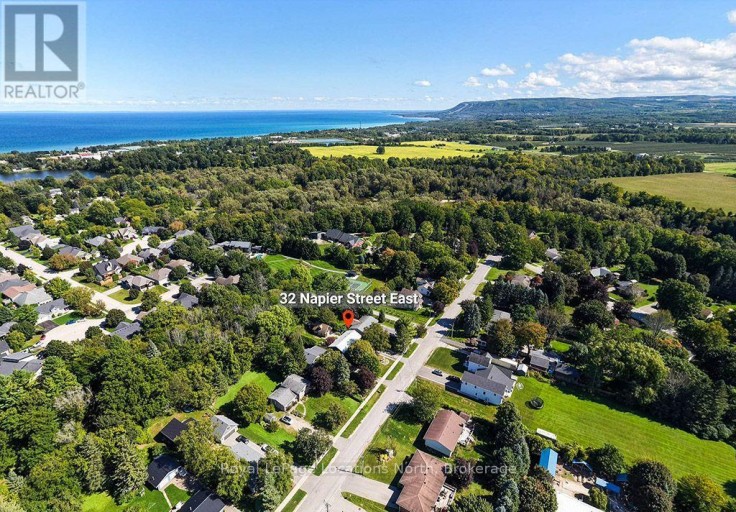 32 NAPIER STREET E, Blue Mountains, Ontario, N0H2P0