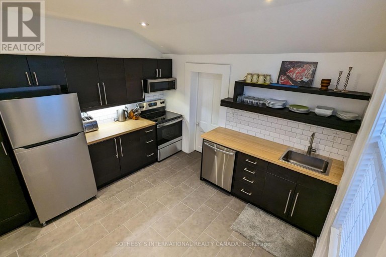 22 ST. PAUL STREET, Collingwood, Ontario, L9Y3N9