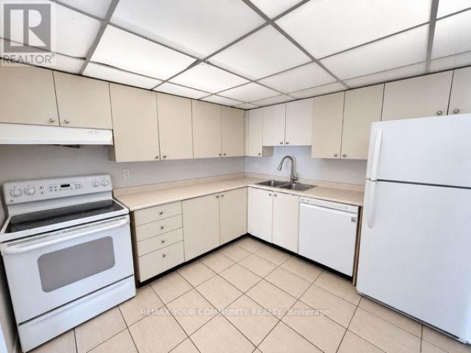1709 - 145 HILLCREST AVENUE, Mississauga (Cooksville), Ontario, L5B3Z1