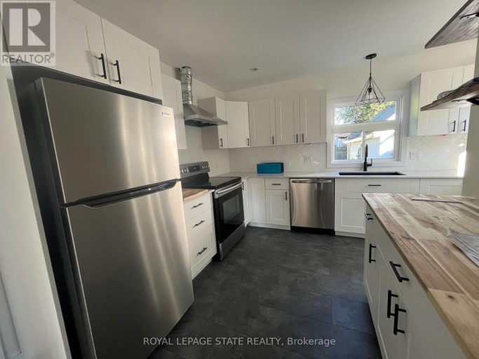 6316 MONTROSE ROAD, Niagara Falls (West Wood), Ontario, L2H1L6