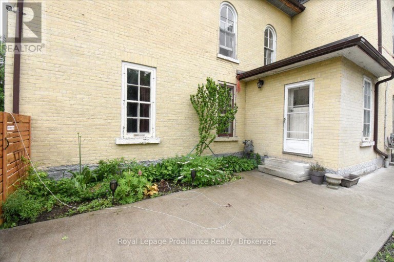 7 MARMORA STREET, Quinte West (Trenton Ward), Ontario, K8V2H4