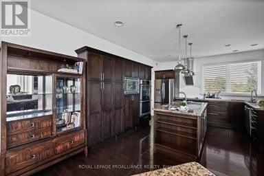 263 LAKESHORE ROAD Brighton Ontario photo 18