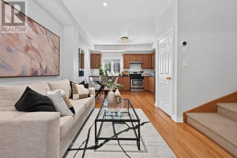 1755 DANFORTH AVENUE, Toronto (Woodbine Corridor), Ontario, M4C1J1