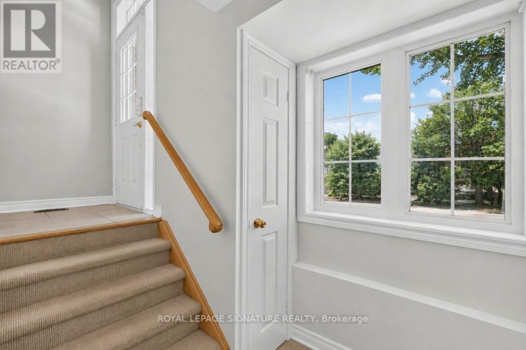 1755 DANFORTH AVENUE, Toronto (Woodbine Corridor), Ontario, M4C1J1