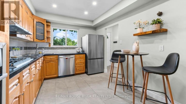99 - 925 BAYLY STREET, Pickering (West Shore), Ontario, L1W1L4