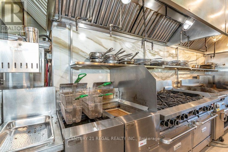 1 - 1444 DUPONT STREET, Toronto (Dovercourt-Wallace Emerson-Junction), Ontario, M6P4H3