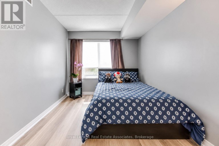 215 - 40 VIA ROSEDALE, Brampton (Sandringham-Wellington), Ontario, L6R4A4