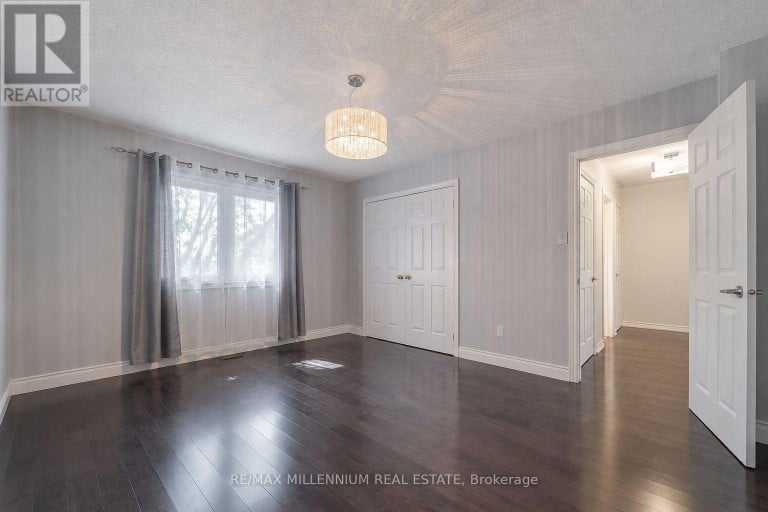 2776 ROSEWOOD LANE, Oakville (CV Clearview), Ontario, L6J7M4