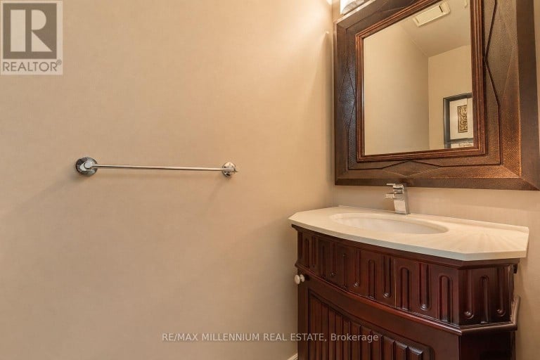 2776 ROSEWOOD LANE, Oakville (CV Clearview), Ontario, L6J7M4