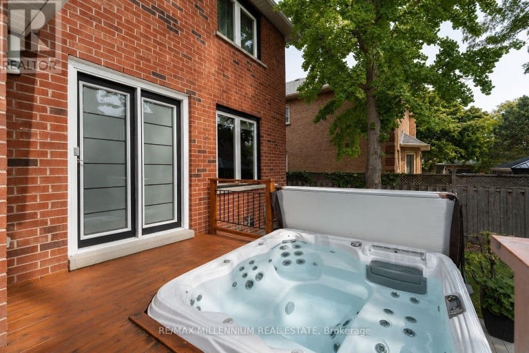 2776 ROSEWOOD LANE, Oakville (CV Clearview), Ontario, L6J7M4