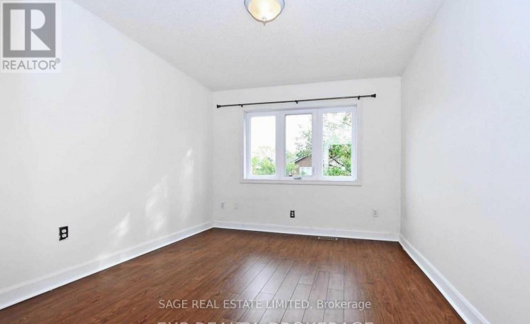 113 - 833 SCOLLARD COURT E, Mississauga (East Credit), Ontario, L5V2B4