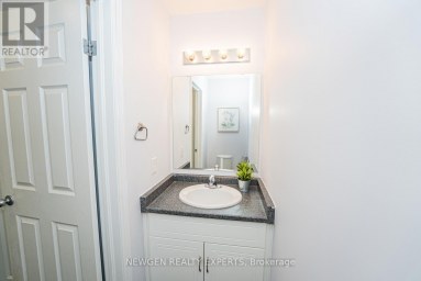 2025 DENVIEW AVENUE London North (North S) Ontario photo 17