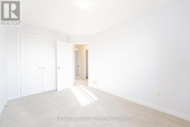 2025 DENVIEW AVENUE London North (North S) Ontario photo 25