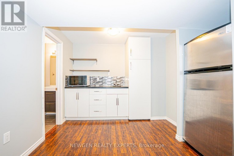 2025 DENVIEW AVENUE, London North (North S), Ontario, N6G0G3