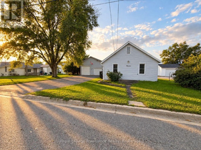 14 PEARL STREET, Belleville (Belleville Ward), Ontario, K8N4X2