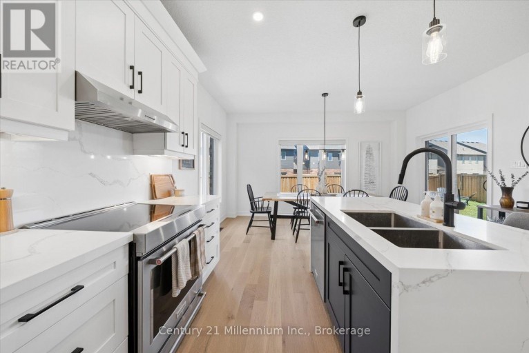 15 MAIDENS CRESCENT, Collingwood, Ontario, L9Y3B7