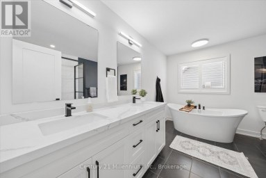 15 MAIDENS CRESCENT Collingwood Ontario photo 23