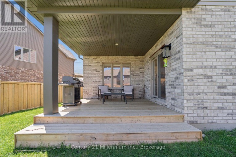 15 MAIDENS CRESCENT, Collingwood, Ontario, L9Y3B7