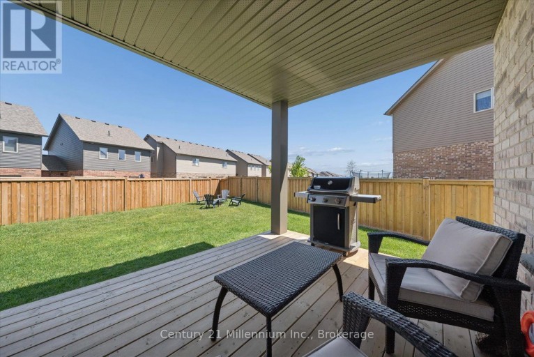 15 MAIDENS CRESCENT, Collingwood, Ontario, L9Y3B7