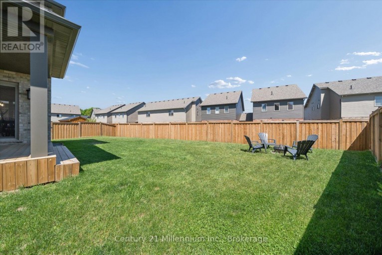 15 MAIDENS CRESCENT, Collingwood, Ontario, L9Y3B7