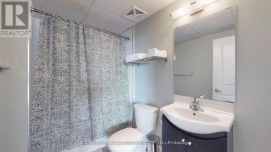 403 - 335 COLLEGE STREET Toronto (Kensington-Chinatown) Ontario photo 12