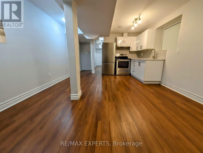 6 OGSTON CRESCENT, Whitby, Ontario, L1P0G6