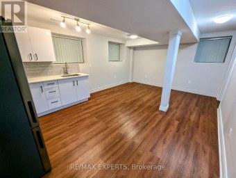 6 OGSTON CRESCENT Whitby Ontario photo 5